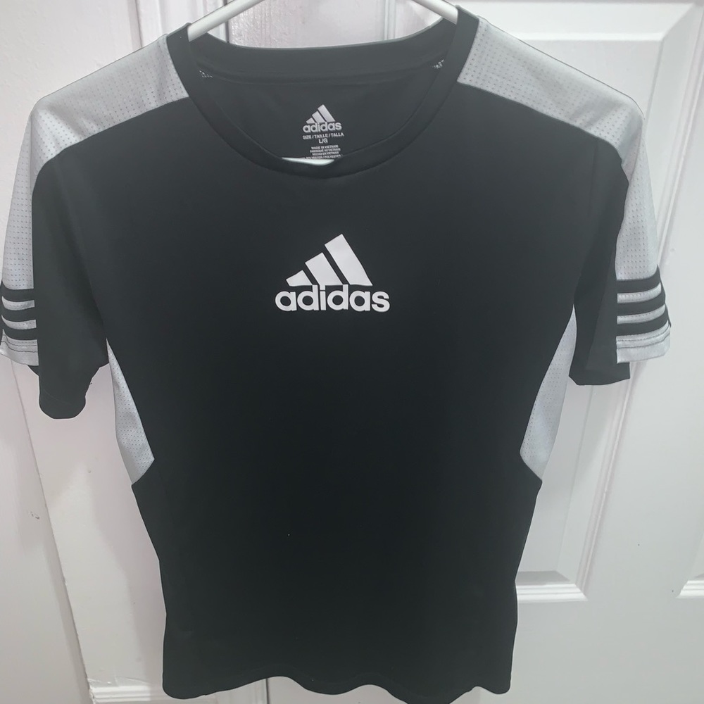 Adidas youth T-shirt size L